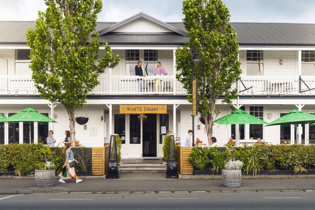 Welcome to The White Swan, or as locals call it, The Swan. We are an iconic country hotel in the heart of Greytown, with a real passion for our region. At The Swan, we celebrate the best of what the Wairarapa has to offer, through our food, beverages, accommodation, and warm rural hospitality. 