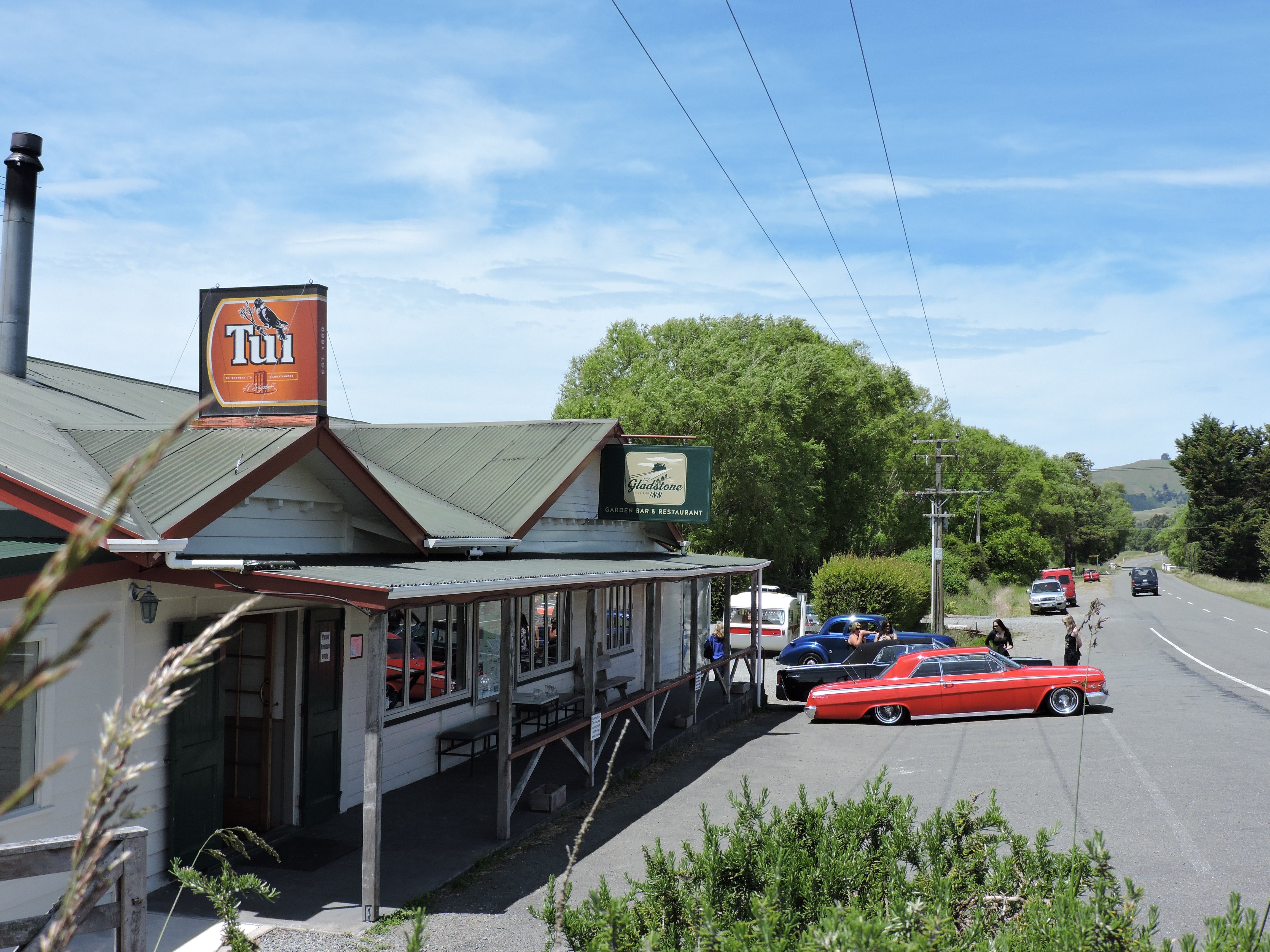 Outside view of country inn 