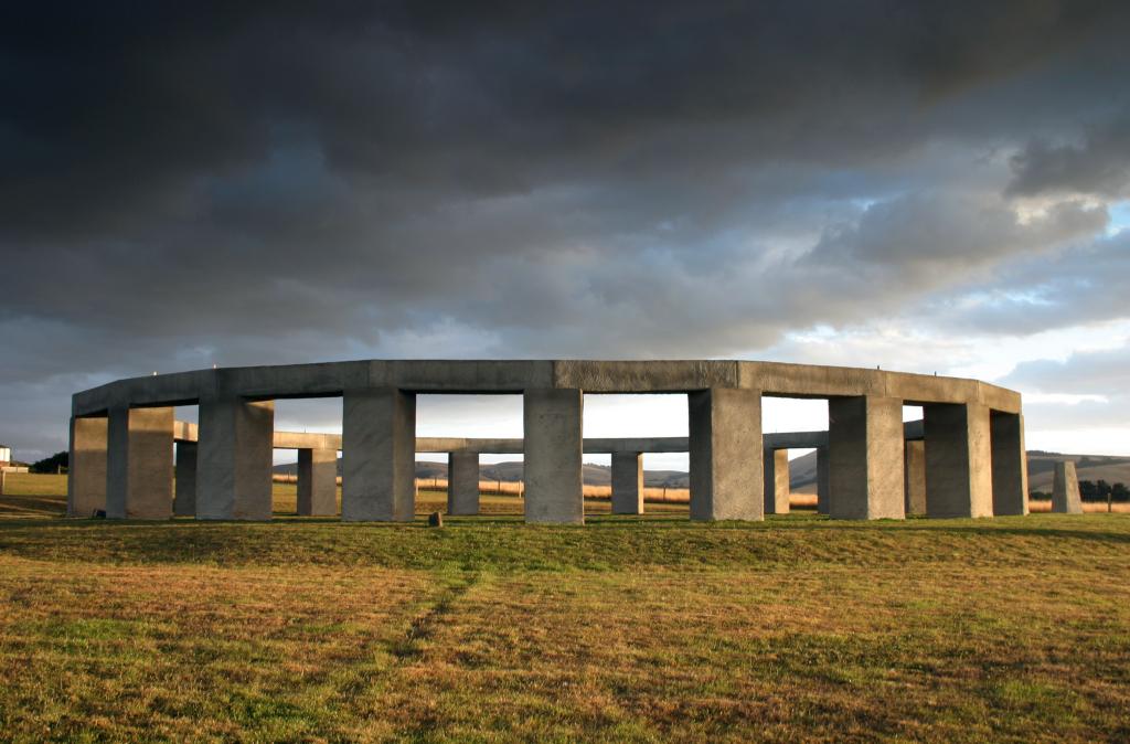 Henge panorama