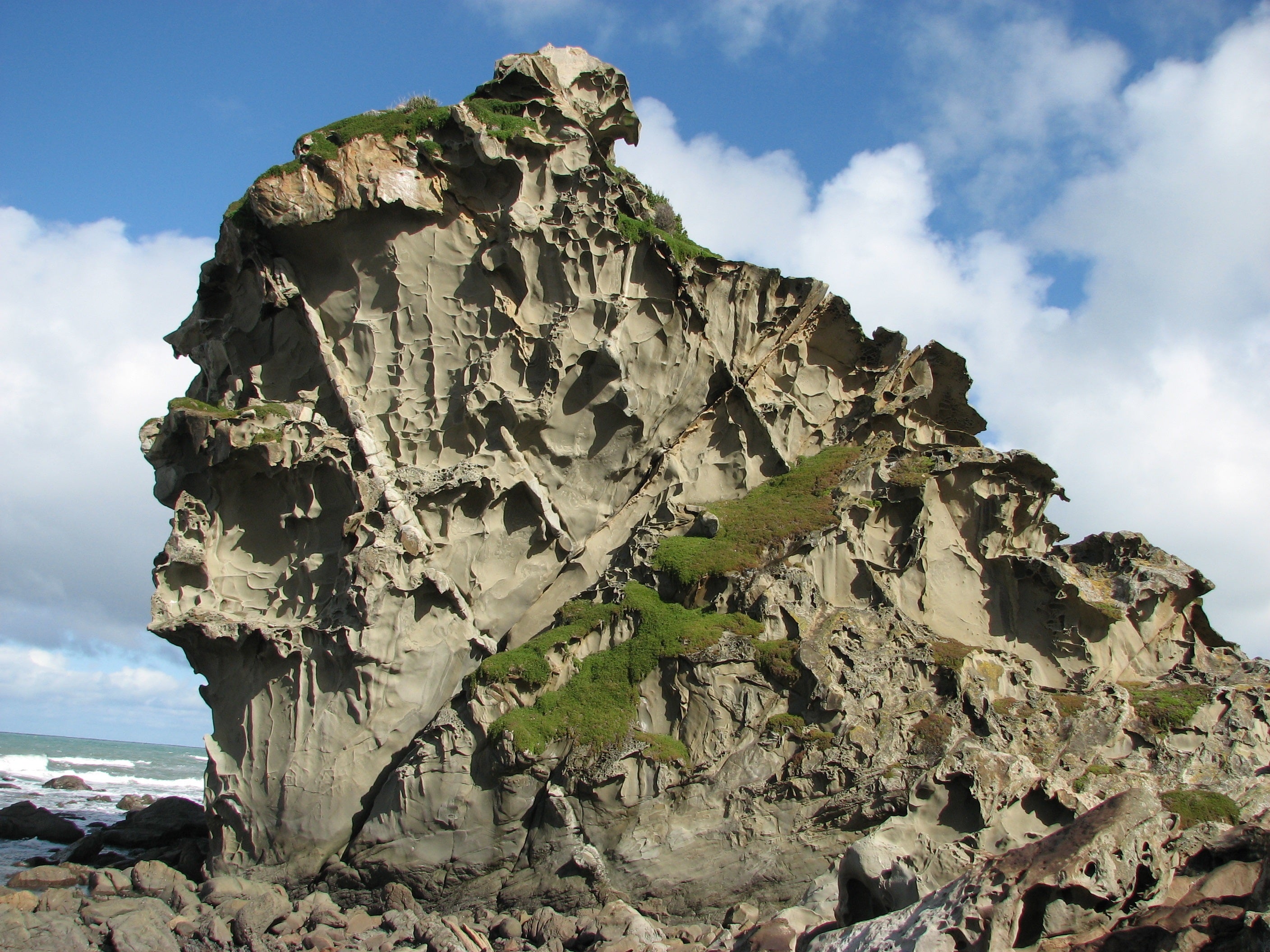 Honeycomb Rock – Destination Wairarapa