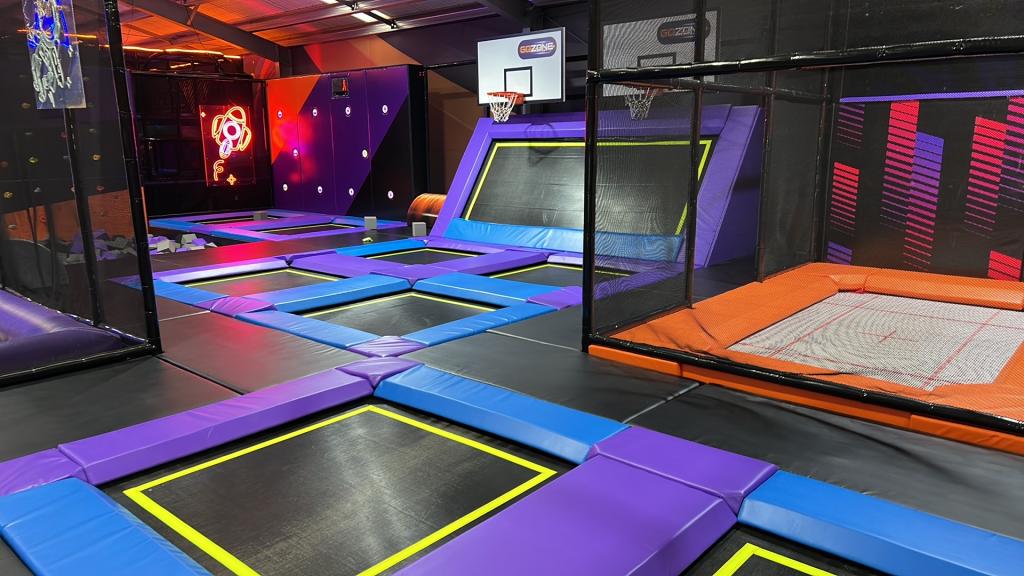 Trampoline Zone
With Hoops, Speed Game and Climbing Wall with Foam Pit