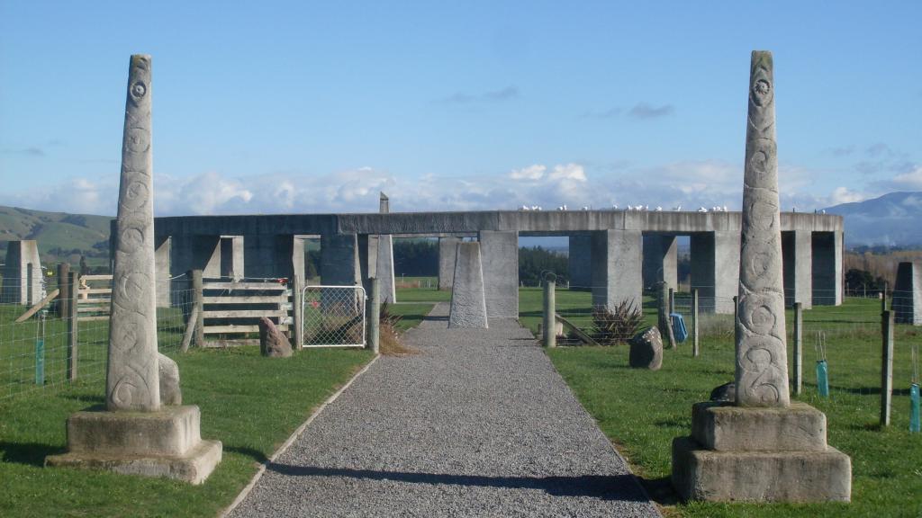 Looking through the Sun gate to the henge