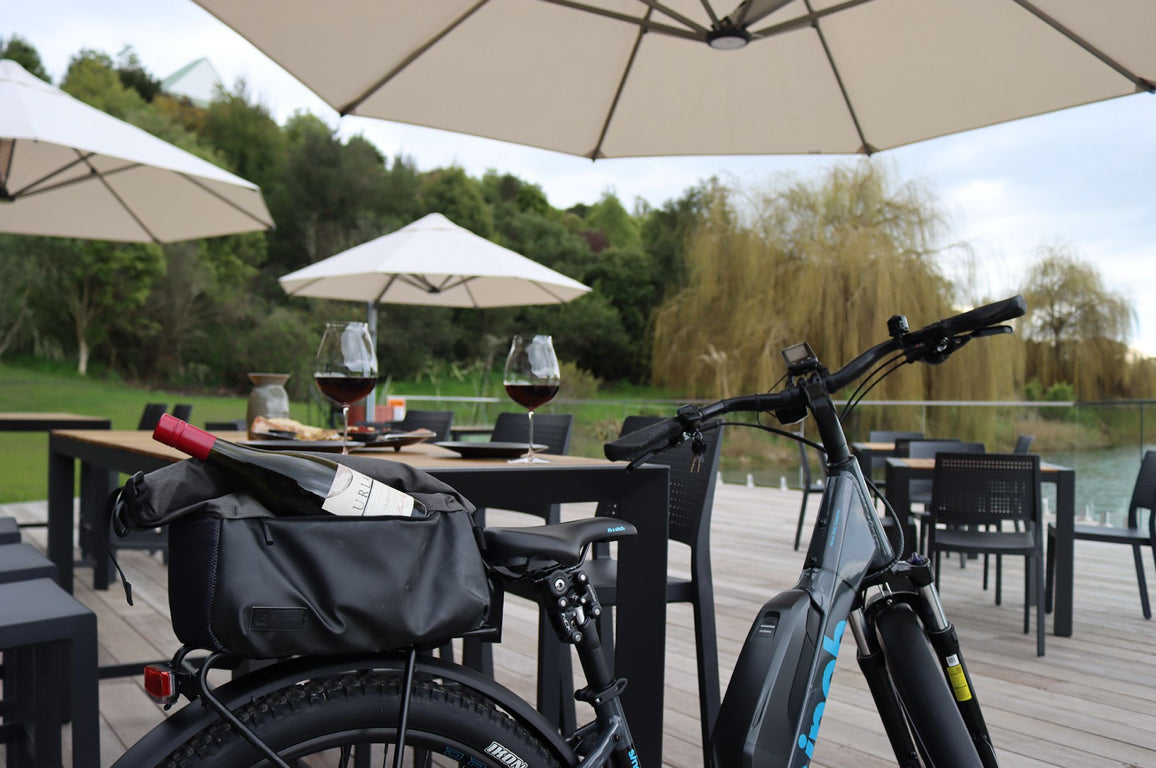 Bike between the vineyards