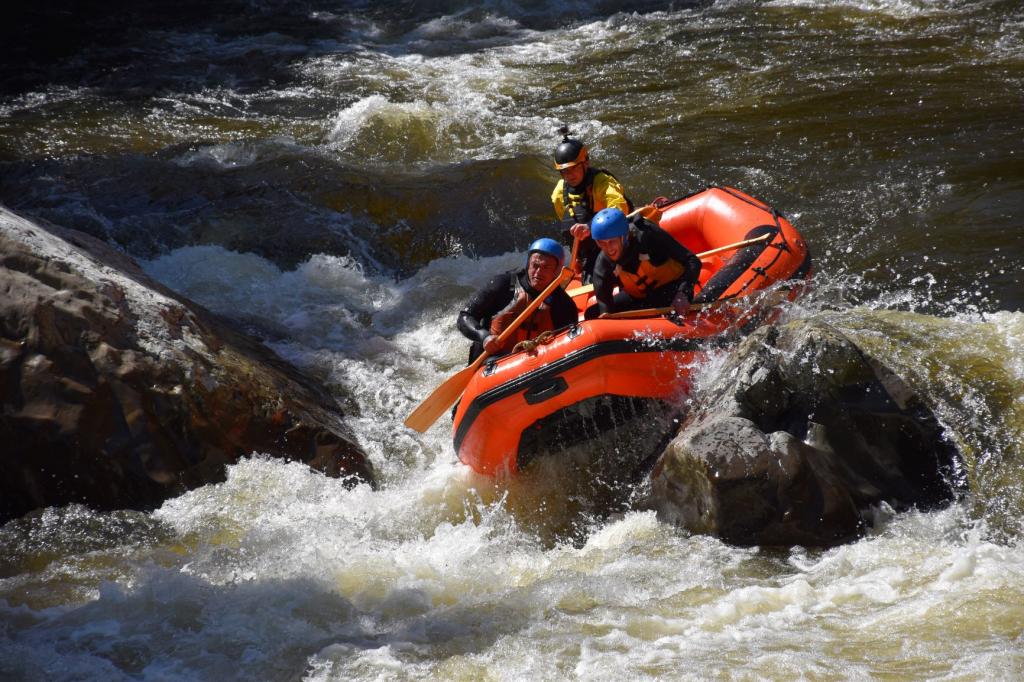 Rafting the Hutt River Gorge