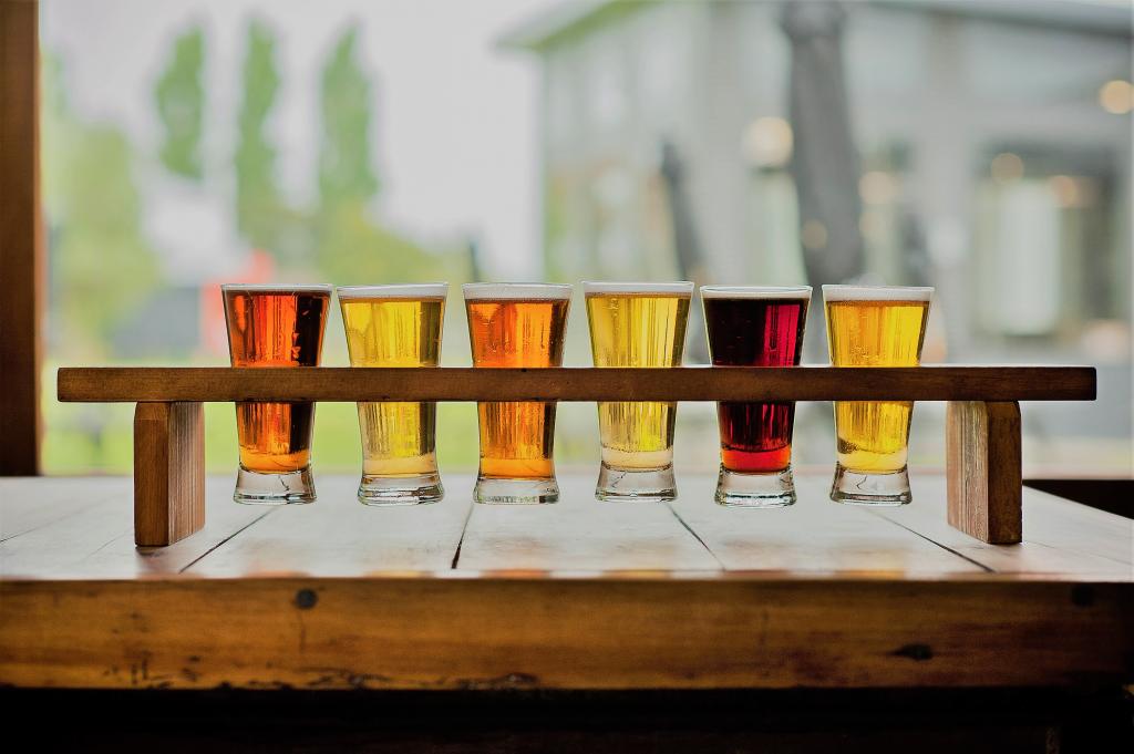 Tasting Trays offer you the chance to explore our range of beers with tasting notes and views of the brew house.