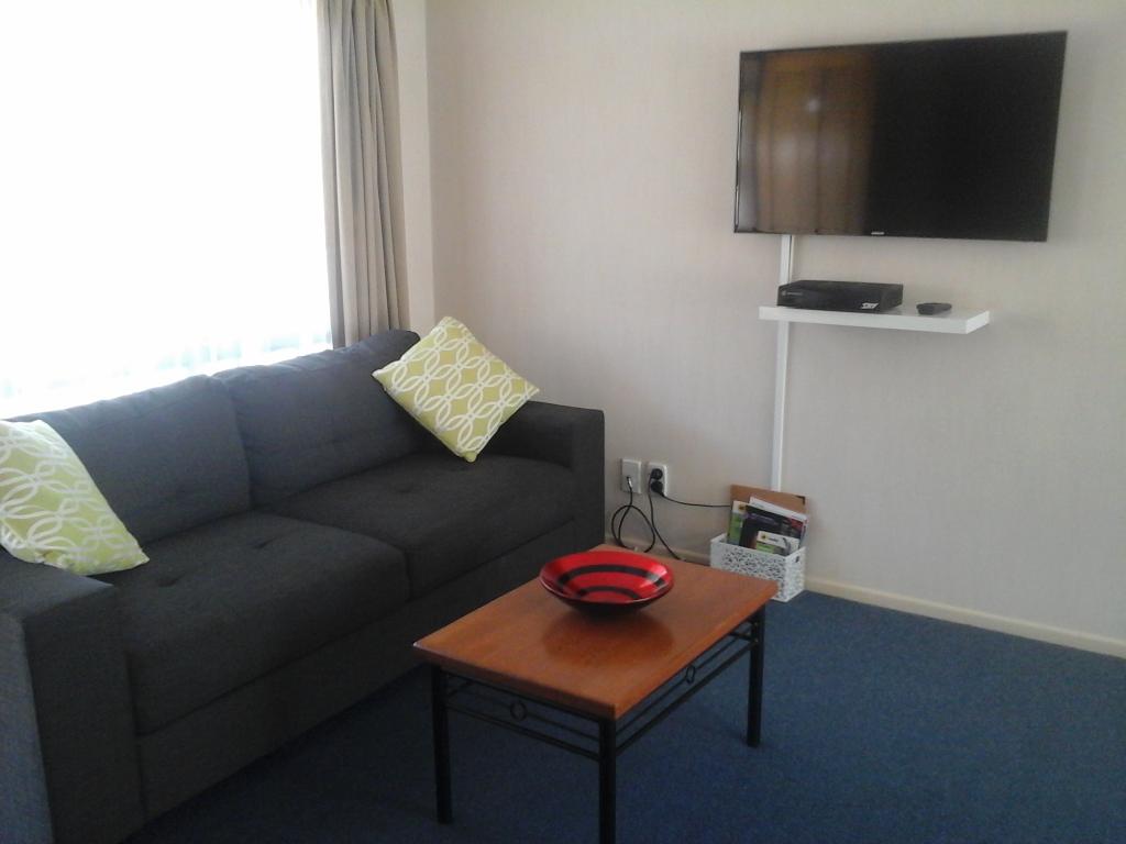 2 Bedroomed unit lounge